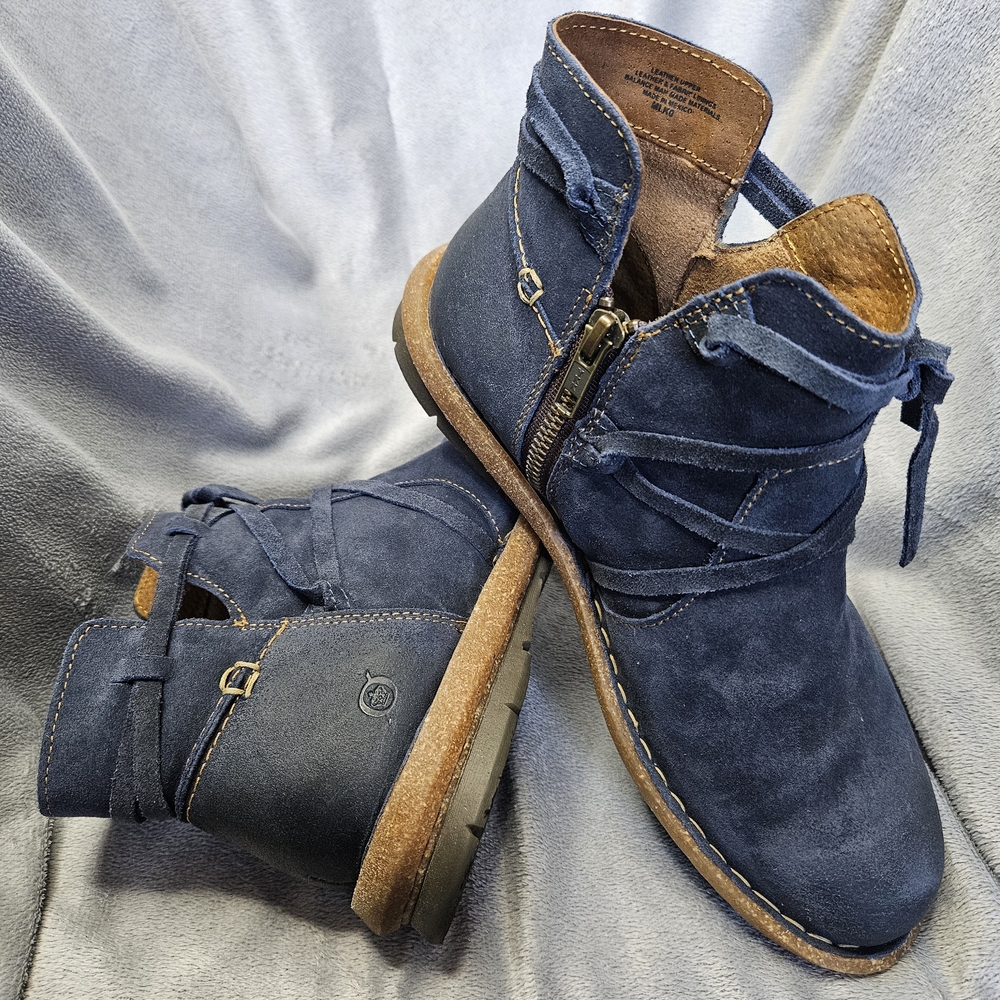 BORN Women's Tarkiln Suede Leather Ankle Boot, Navy Blue, zip closure; size 8/39